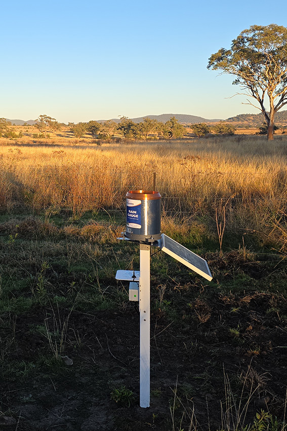 Distributed Sensing DS70 Remote Unit with Tipping Bucket Rain Gauge NSW Cropping