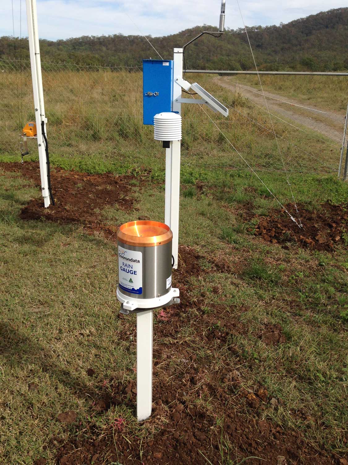 RG50 Tipping Bucket Rain Gauge installed at a Landfill in QLD